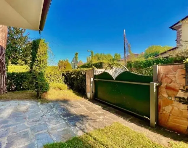 Stella Semesterbostad Forte dei Marmi